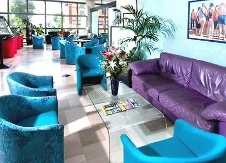 Acropolis Hotel 3*
