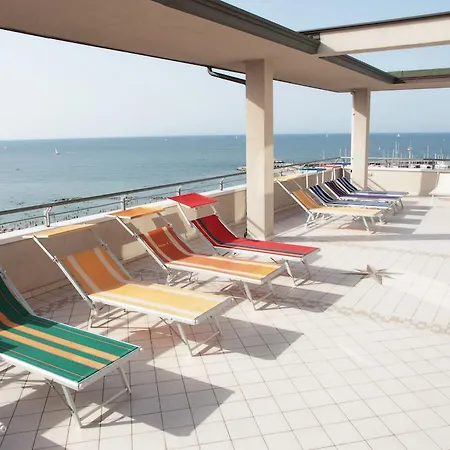 Hotel Acropolis 3*